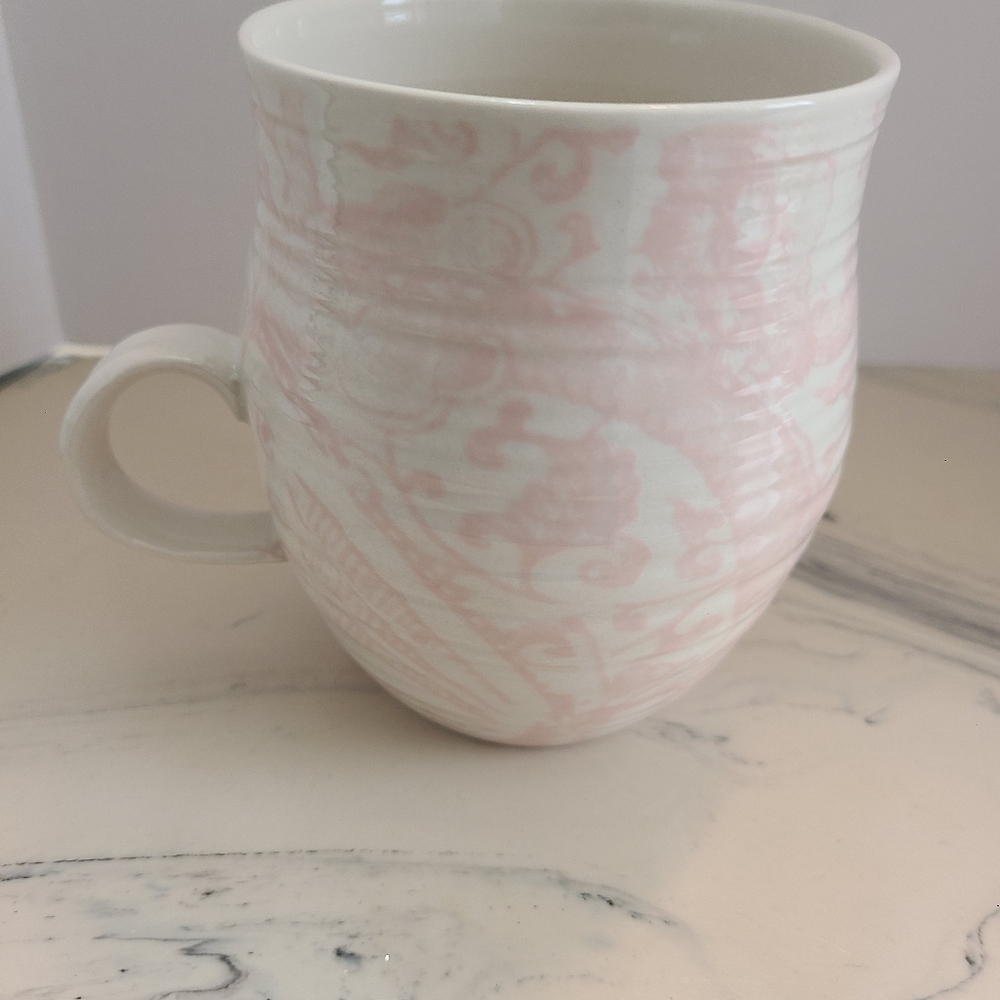 Anthropologie COFFEE TEA STYLEMUG Pink/White Floral Toile Monogram Letter t - Picture 5 of 7